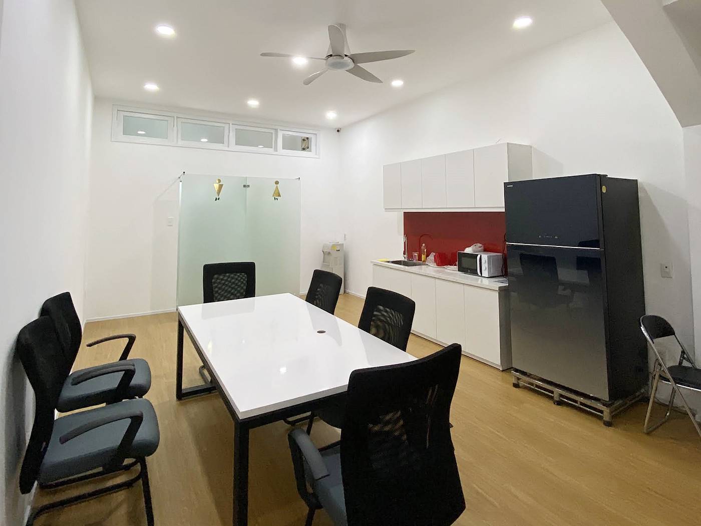 Văn phòng trọn gói Replus 244/29 Huỳnh Văn Bánh, Phường 11, Quận Phú Nhuận- Vlook.vn