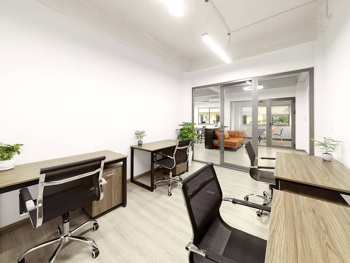 Văn phòng trọn gói tại Uniworks, 03 Ba Tháng Hai, Phường 11, Quận 10 - Vlook.vn