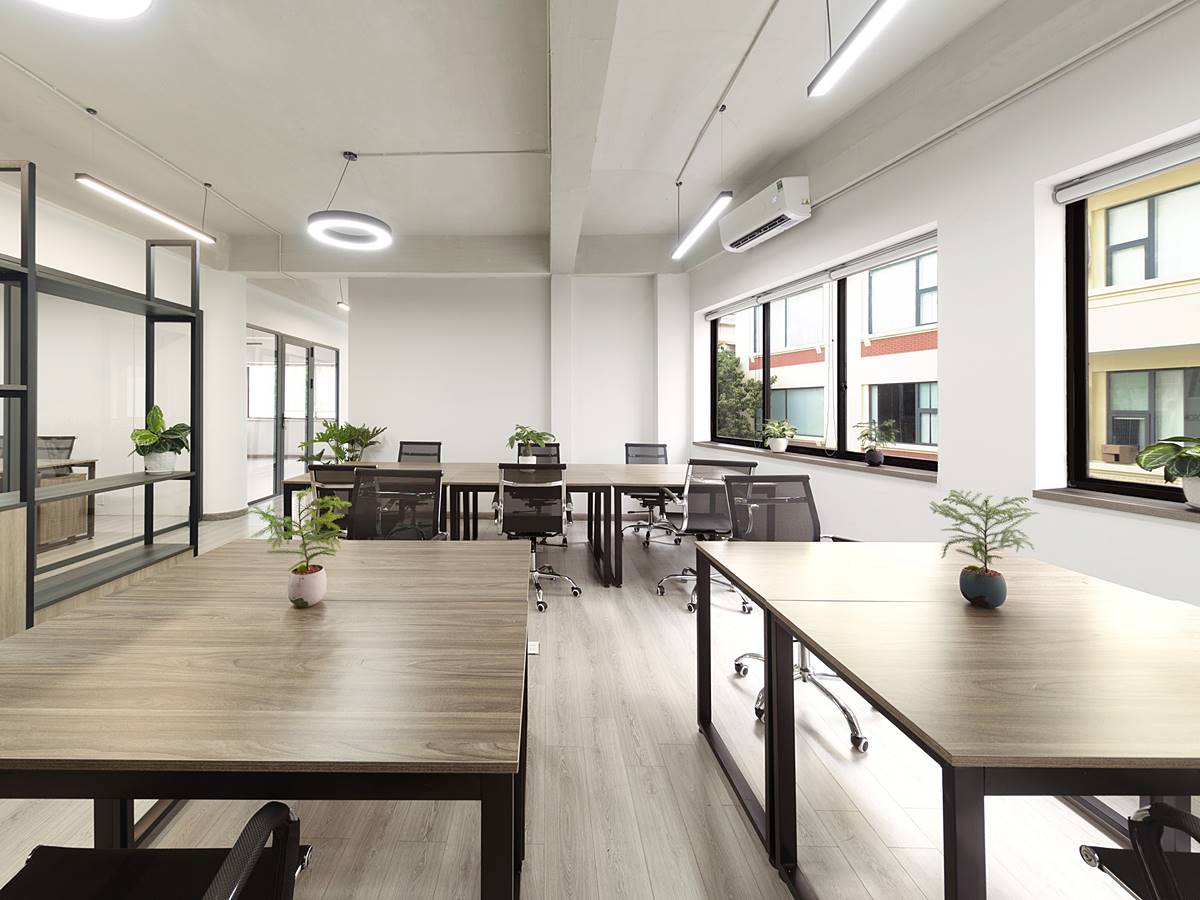 Văn phòng trọn gói tại Uniworks, 03 Ba Tháng Hai, Phường 11, Quận 10 - Vlook.vn
