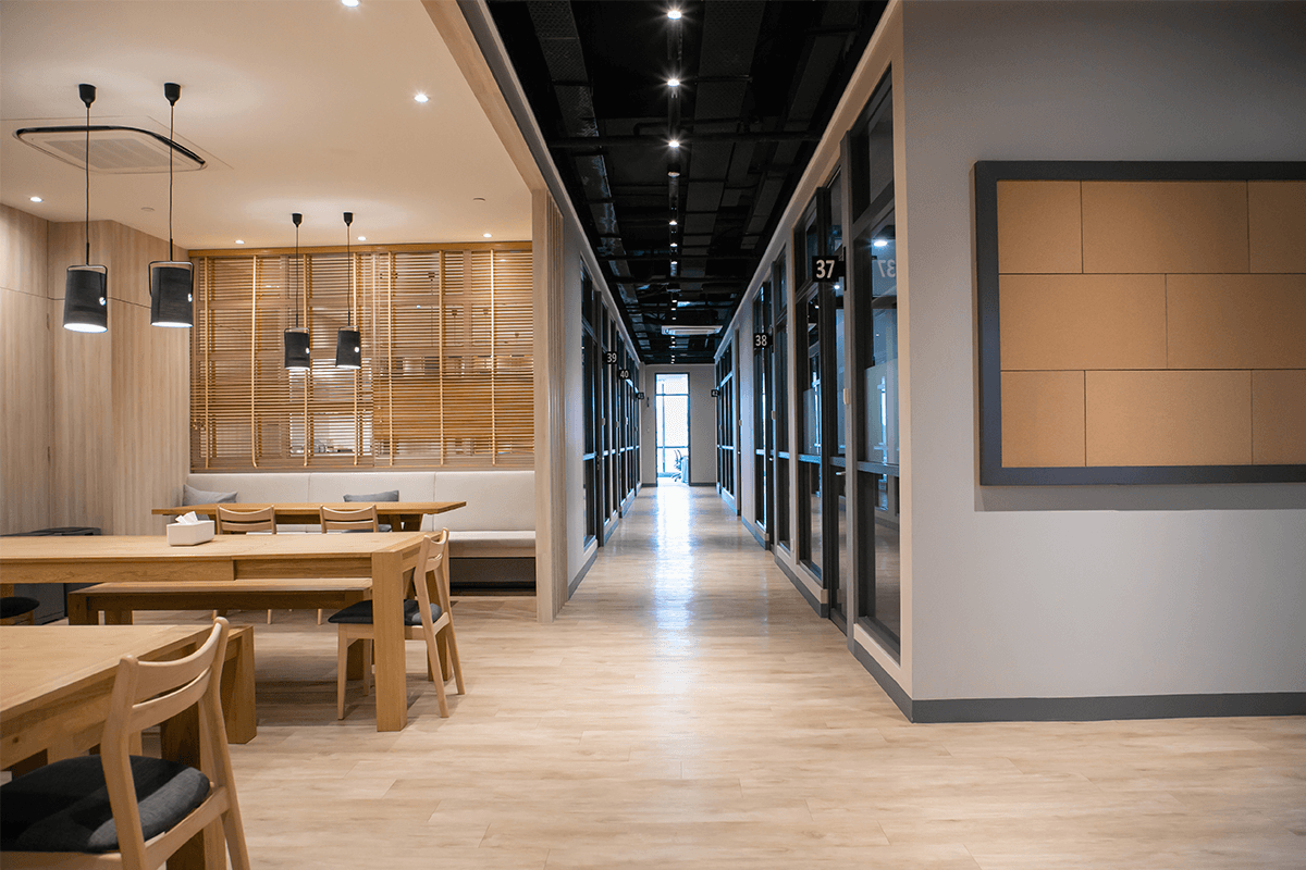 Văn phòng trọn gói tại Komune Coworking • UOA Tower, 6 Tân Trào, Phường Tân Phú, Quận 7 -Vlook.vn